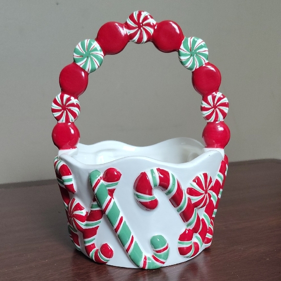 St. Nicholas Square Other - St. Nicholas Square Candy Greetings Ceramic Candy Basket